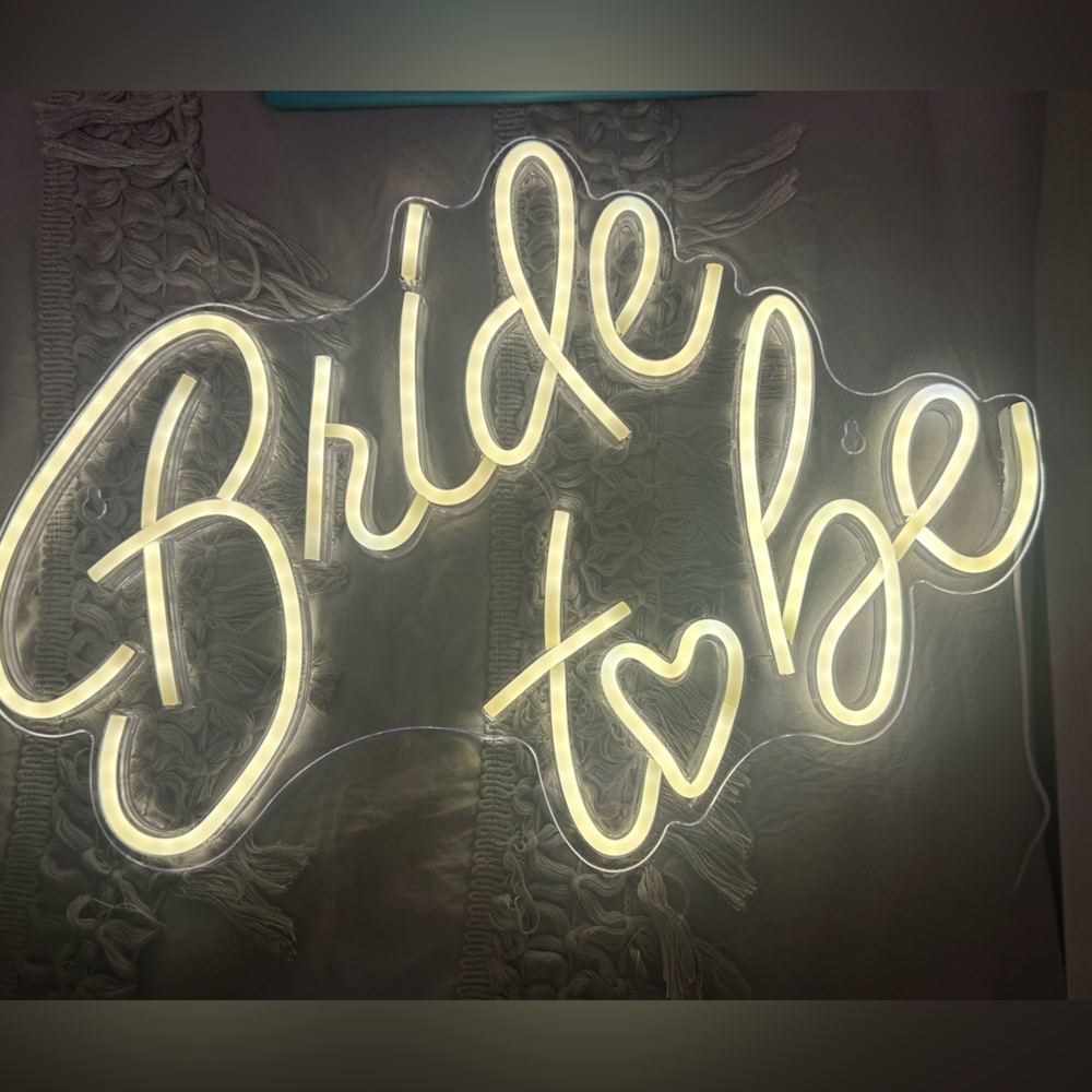 Neon “Bride To be” sign
